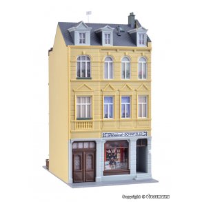 Beboelse og butiksbygninger og tilbehør